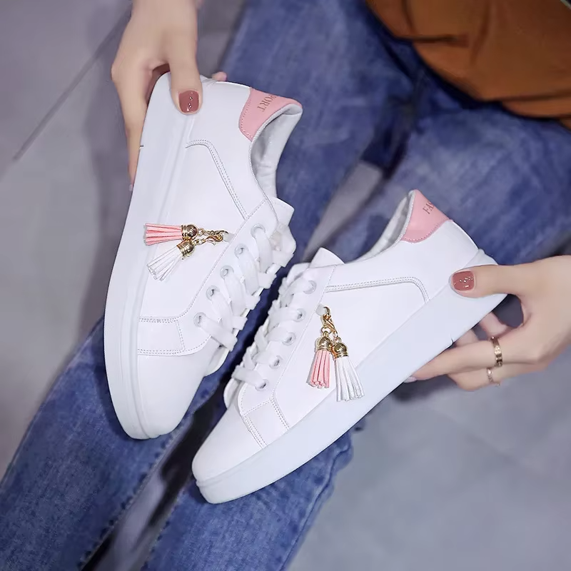 Women's Casual Sneakers with Tassel Detail - Trendy Everyday Shoes