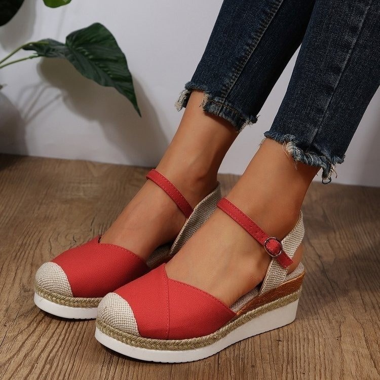 Women's Closed Toe Wedge Orthopaedic Sandals - Buckle Strap Platform Espadrilles